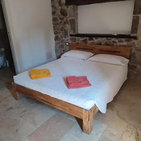 Deiana Bed & Breakfast *