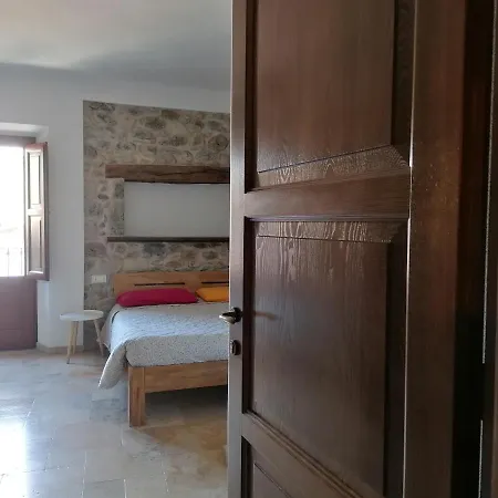Panzió Deiana E Pizzeria Santu Lussurgiu