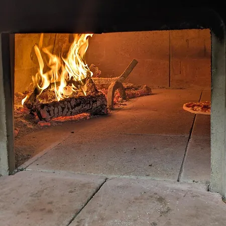 B&B Deiana E Pizzeria