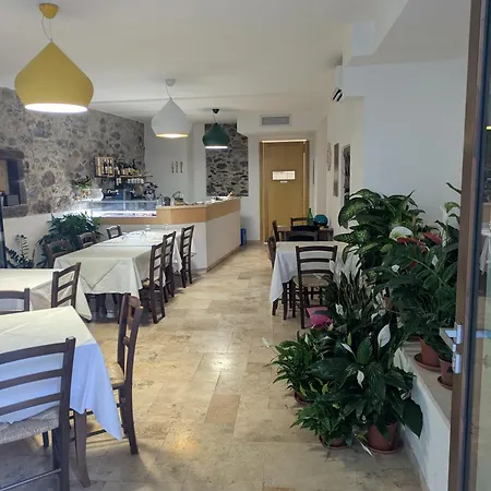 Deiana E Pizzeria Couette-café Santu Lussurgiu
