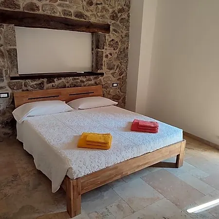 Deiana E Pizzeria Bed & Breakfast 3*